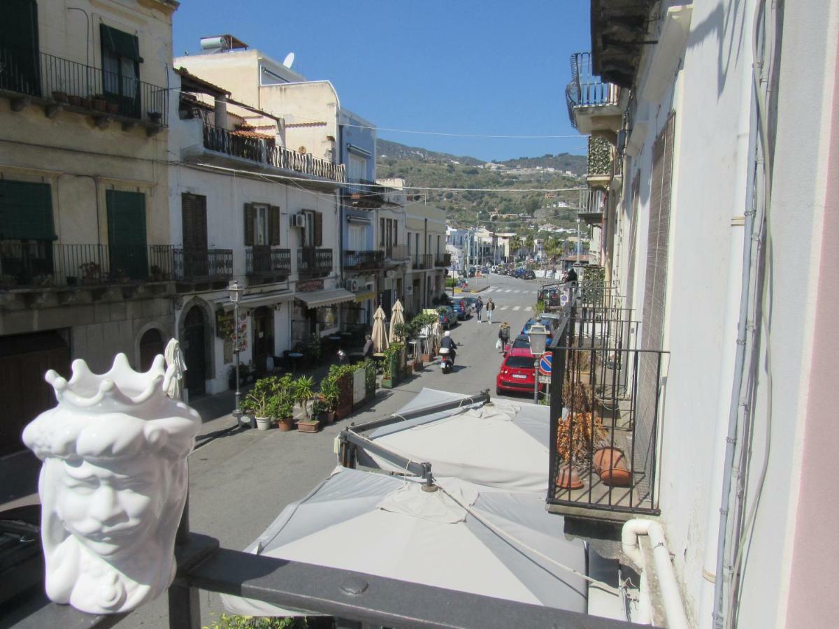 Polpo E Polpessa Casa Vacanze Đảo Lipari Ngoại thất bức ảnh