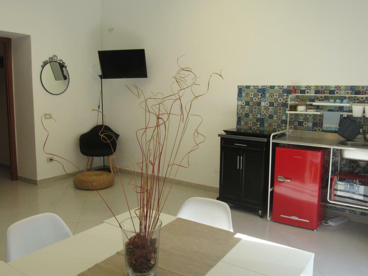 Polpo E Polpessa Casa Vacanze Đảo Lipari Ngoại thất bức ảnh
